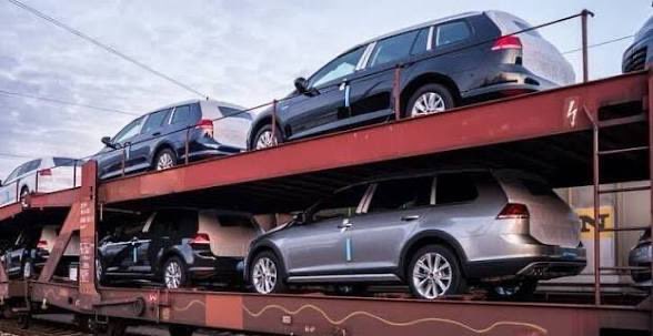 instablog9ja's tweet photo. FG reduces import levy on vehicles into Nigeria from 20% to 10% for new cars and 15% to 5% for used vehicles to ease importation costs https://t.co/m8VijJHj0E