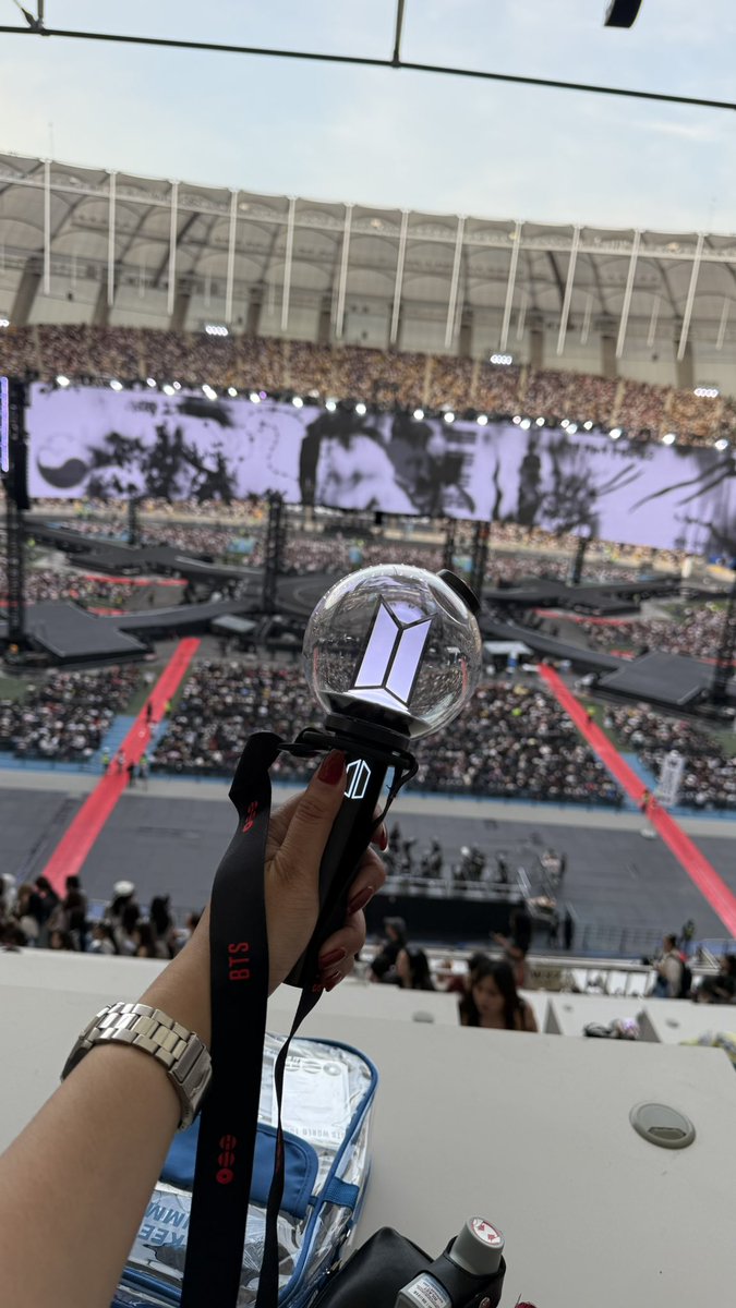 k7kimsan's tweet photo. Life update:
Arirang in Goyang Day1 
Arirang in Busan Day1
Arirang in Busan Day2
❤️🤍 https://t.co/zMaM5Y9bb7