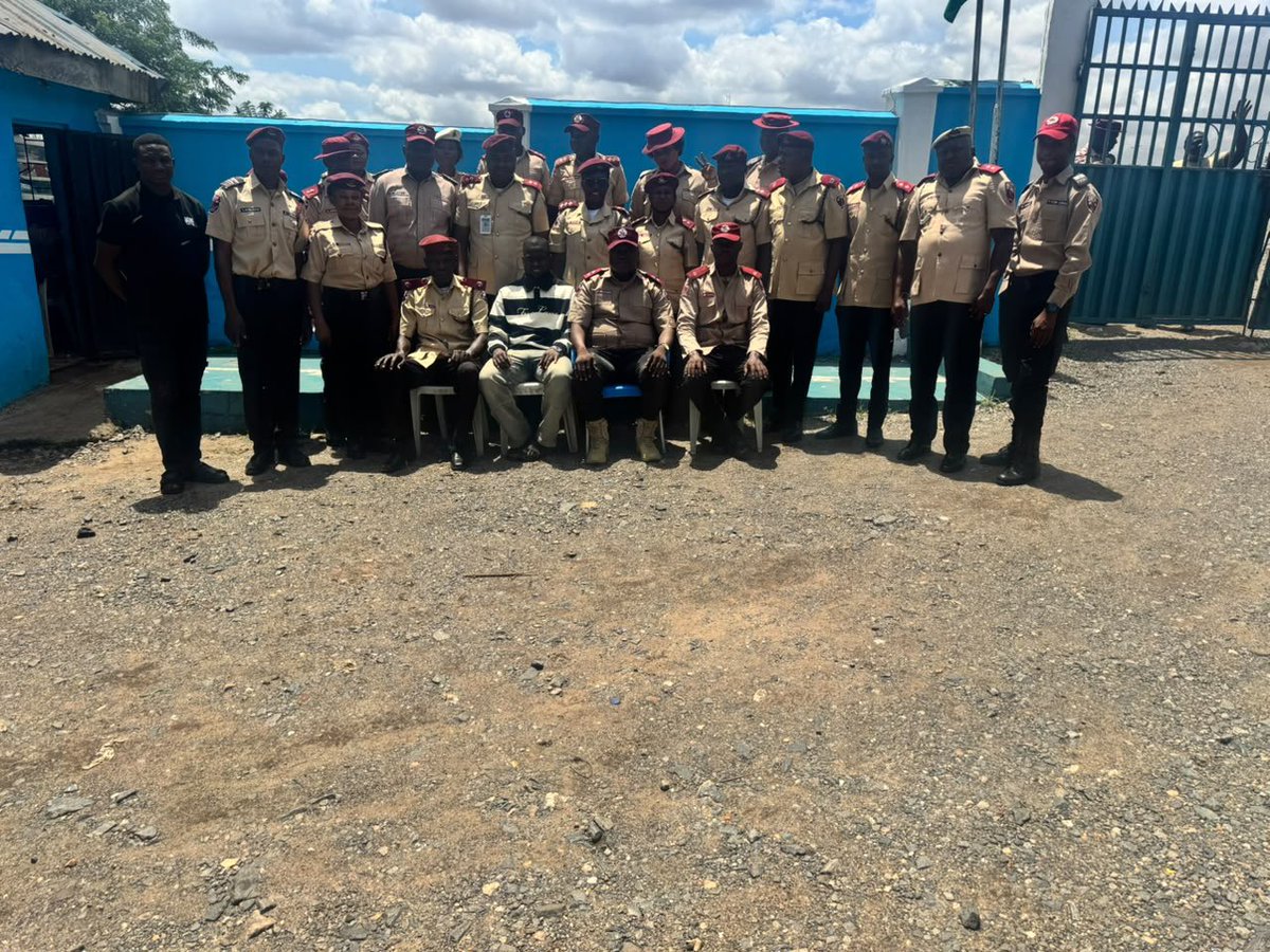 MubarakCyb's tweet photo. Started July with impact. 🚦🛡️

Today, I delivered a cybersecurity awareness lecture at the Federal Road Safety Corps (FRSC). Cybersecurity starts with awareness, and every informed user is one less opportunity for cybercriminals.

Looking forward to more opportunities to educate, inspire, and strengthen our digital resilience.