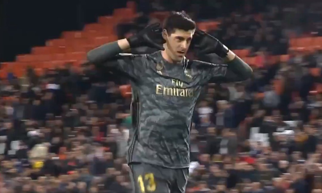 FerElTomatxAzul's tweet photo. Fuera en 16avos haciendo el ridículo

Felicidades @thibautcourtois, vuelve a hacer gestitos a la grada, ahí tienes la recompensa https://t.co/41u5t1pWv1