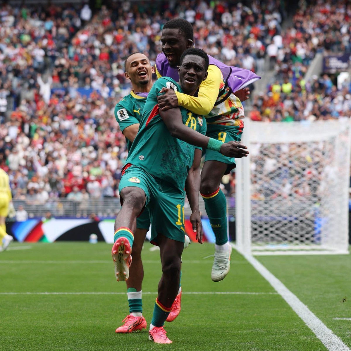 ActuFoot_'s tweet photo. 🚨 ISMAÏLA SARR 🇸🇳 DEVIENT LE PREMIER JOUEUR AFRICAIN À MARQUER 4 BUTS DANS UNE SEULE COUPE DU MONDE... DEPUIS ROGER MILLA 🇨🇲 EN 1990 ! 🤩

📊 @Statsdufoot https://t.co/KD20MlVtTS