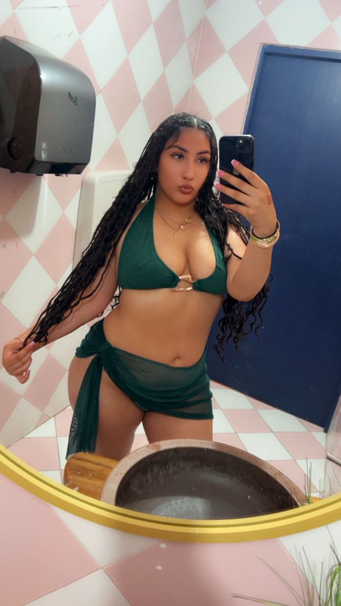 Celine4n's tweet photo. Sneaky link?🔗 🌵📍#AZ #Phx #mesa #Tucson #nsfwtwtًً  #latina #AZFreaks #Aznight https://t.co/PzYOeWxuNC
