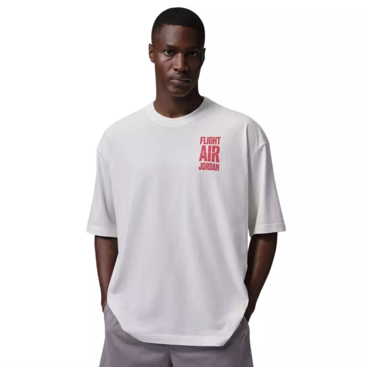 snkr_twitr's tweet photo. AD: Jordan Flight GFX '96 T-Shirt

Shop -> https://t.co/jIXDS2MGHa https://t.co/NVSgfxEiF2