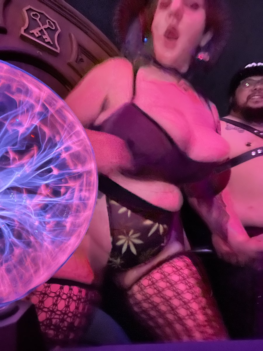 sexualtequila's tweet photo. After dark is the closest you mortals get to the after life, let me zap you a bit just a lil taste⚡️
https://t.co/Nrb5upDz3Y
#AltBabe https://t.co/Z0gdC0YaBj