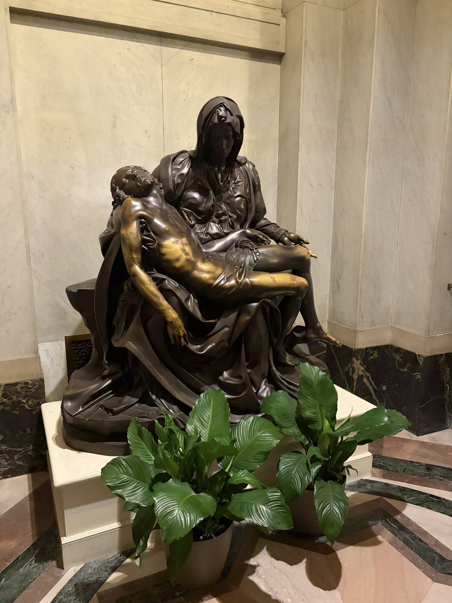 warriorman263's tweet photo. https://t.co/8RMFsG30kH

A wonderful opportunity to sing in and tour the Cathedral Basilica of St. Louis.  The architecture and acoustics were amazing.   Wish we had more time to see all that this amazing building had to offer.  @KedcARTS @KEDC1 https://t.co/nE1nc7Y4Ka