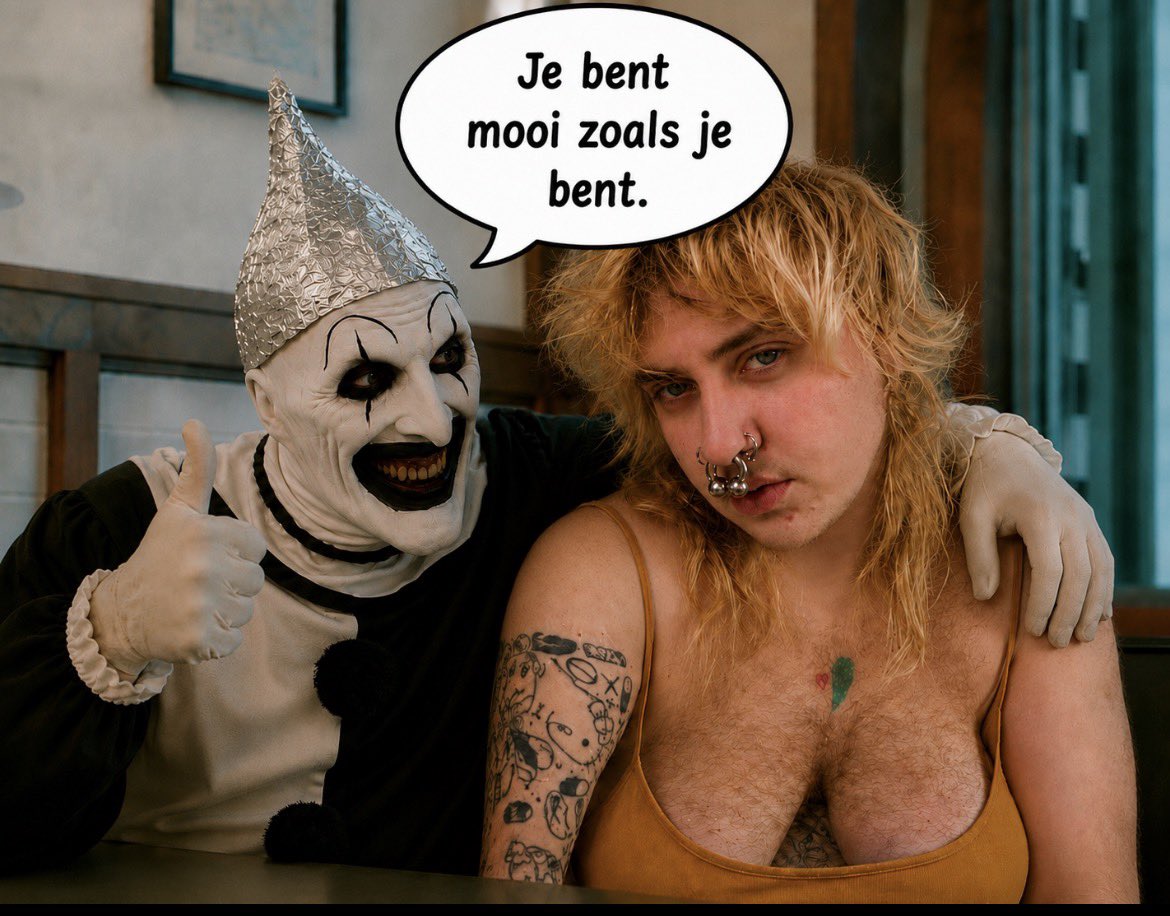 Fartcomplot's tweet photo. @LucLujohuad En jij hebt een mooie piercing. https://t.co/b4jxTmwOMb