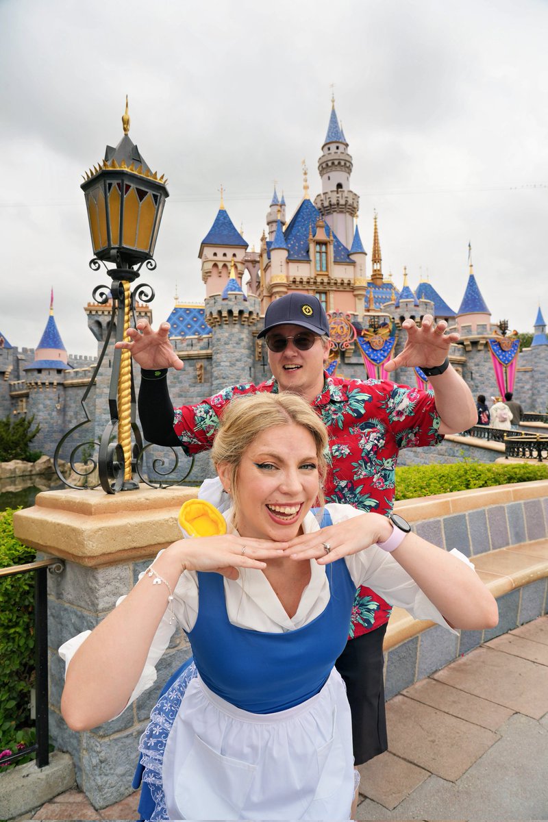 ZBexx's tweet photo. DISNEYBOUNDING AS BELLE 🌹 with Chip and Gaston?
I'm here for a few days, so if you happen to see me around the parks, come say hi! I have a few stickers with me and I'm always happy to take a photo. 💙
#Disneyland #DisneyBound #bellebound #BeautyAndTheBeast #LorcanaCommunity https://t.co/QndQoQBy02