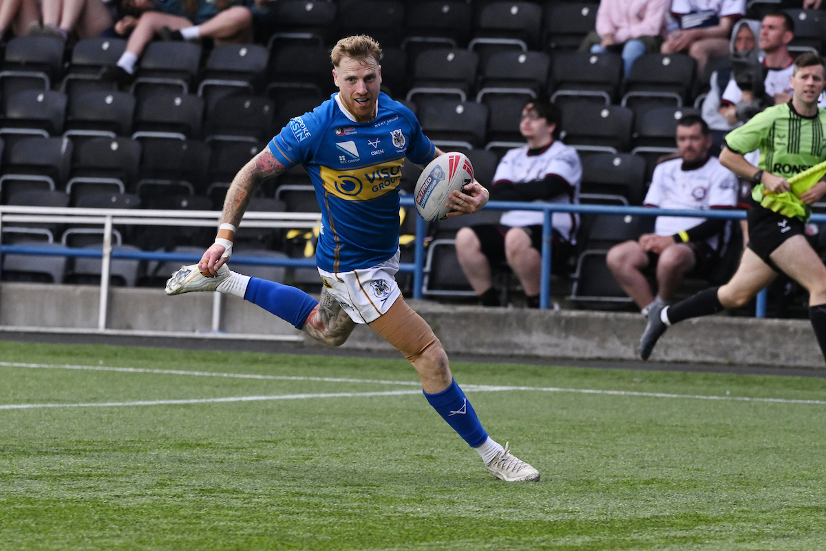 Doncaster_RLFC's tweet photo. 🎥 INTERVIEW | Dons number 23 reacts to victory over Widnes Vikings.

Watch here ⤵️
https://t.co/F6CW1NXqCO

#COYD https://t.co/VHdXClpZfx