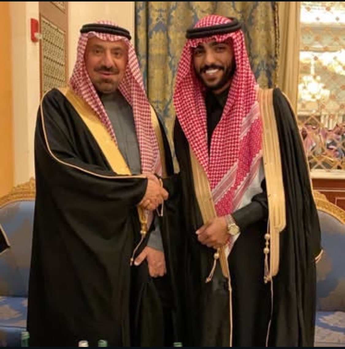 km_000999's tweet photo. #امير_نجران 
اتقدم بأخلص التهاني وأسمى التبريكات إلى مقام صاحب السمو الأمير جلوي بن عبدالعزيز بن مساعد، أمير منطقة نجران -حفظه الله-، بمناسبة صدور الثقة الملكية الغالية بتمديد خدمة سموه أميراً للمنطقة لمدة أربع سنوات. https://t.co/qwBbTi74hl