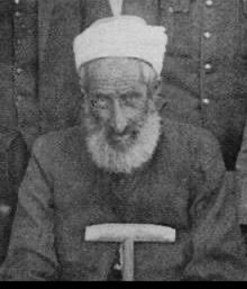 360Gazete's tweet photo. 1925 yılında Şeyh Said ile birlikte idam edilen Salih Begê Hani

Kürtçe'nin yanı sıra Arapça, Farsça, İngilizce ve Fransızca bilen 1925 Kürd milli hareketinin entelektüel simalarından biriydi https://t.co/SVMeQzKo2c