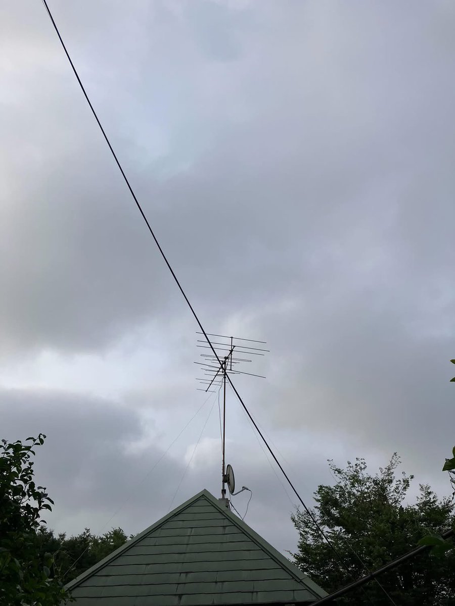 yow_f's tweet photo. 朝の空。
雲に染み込んだ青。
［2026.7.1］ https://t.co/PmI1TUT9XB