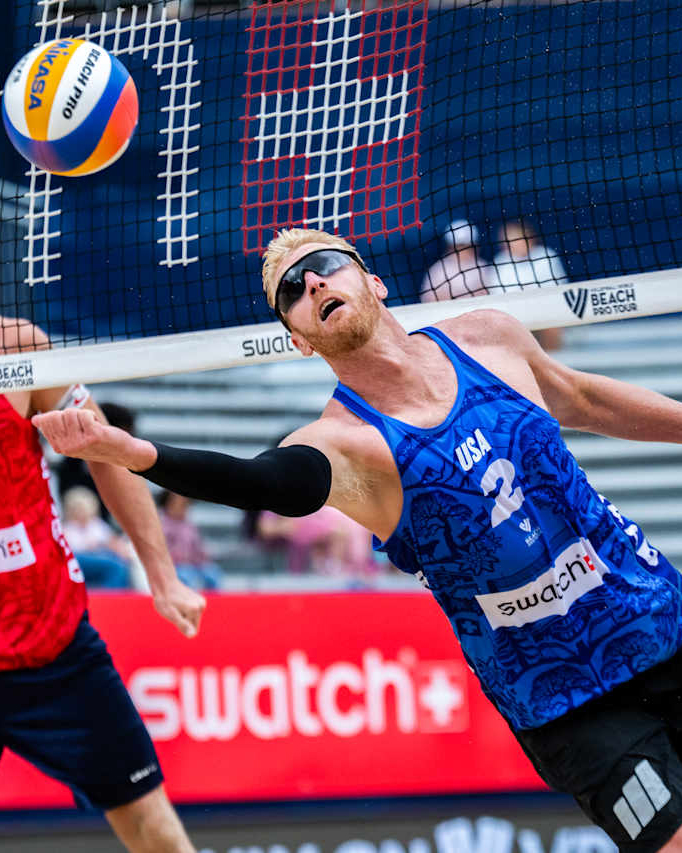 USAVBeach's tweet photo. Results from the first round of pool play at Elite 16 Gstaad!

Cody Caldwell/Chaim Schalk: 0-1
Trevor Crabb/Chase Budinger: 1-0
Taylor Crabb/Andy Benesh: 0-1
Kristen Nuss Cruz/Taryn Brasher: 1-0
Molly Shaw/Toni Rodriguez: 1-0 1/2 https://t.co/zx4fUnil7E