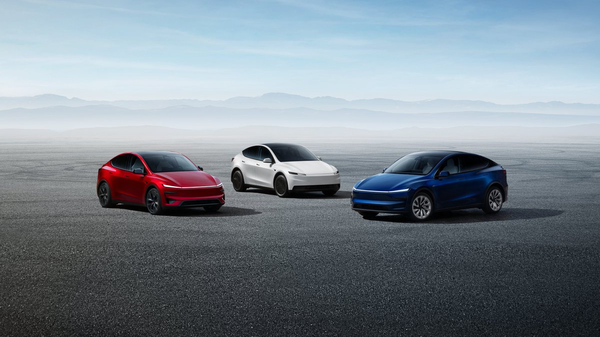 niccruzpatane's tweet photo. Tomorrow morning, Tesla will report their Q2 2026 delivery numbers. 

Here’s their Q2 delivery records: 
1. Q2 2023: 466,140
2. Q2 2024: 443,956
3. Q2 2025: 383,122 

Can they beat it? Lets see. 😎 https://t.co/pwfGNyk0vY