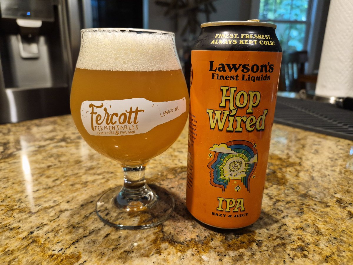 scottvillers's tweet photo. #drinkcheck #vtbeer @LawsonsFinest "Hop Wired" Hazy IPA https://t.co/YumDhWo0VY