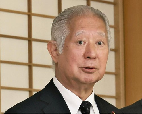 iloveyoulove777's tweet photo. 国会審議の正常化『皇室典範改正案の審議を最優先にするように』森衆院議長が与野党の幹事長らに要請、現状に「憂慮」

この議長狂ってるだろ❗️

さすが麻生太郎の子分❗️

終わってるんだよ❗️

https://t.co/ps8VIAbxxS https://t.co/HHt38x3ovl