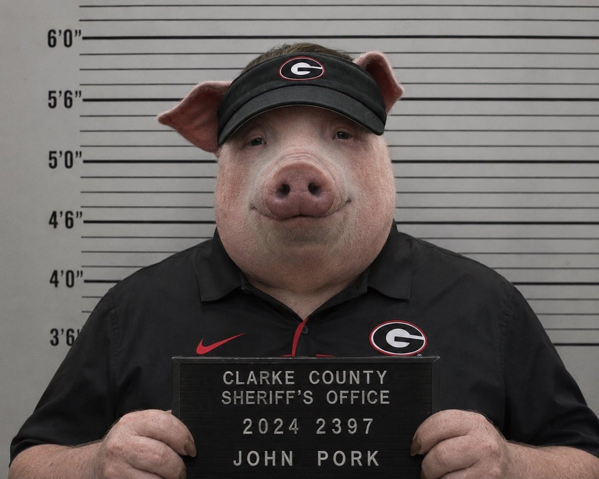 ReporterJames17's tweet photo. Breaking

Newly hired head coach of the Georgia Bulldogs John Pork was arrested in Athens this afternoon for reckless driving.

He told the media, “If a Dawgs gonna drive, he gonna do it fast!”

Fans have been claiming “he’s fitting right in.” https://t.co/qtAGbhhgSU