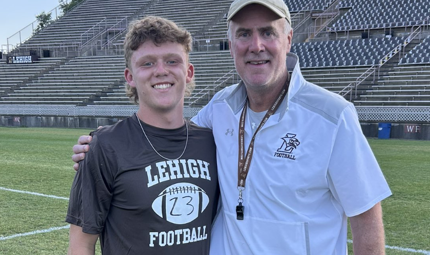 sixstarfootball's tweet photo. EVENT COVERAGE | Several Prospects Raise Their Recruiting Stock at Lehigh

☆ Six Star Football takes a look at several rising prospects that impressed 💥
📖 Full recap + scouting reports now live!

STORY ▶️  https://t.co/CukJkLtwEe 

@jd_adamek2027 @DamianAlbeck55 @rocco_amato1 @ColtenAndr10 @jackarndt_12 @BaronJBarker @bbarks_03 @ebrownback44 @TayverChow @jake_condon2027 @CJ_Cook19 @Andrew_defeo3 @LukeDePietro @willfig17 @MF3188 @Jowenhare @LHosak71011 @jakob_hosie @Benironi_23 @EastonJacobs28 @CharlieKoch2027 @BLandherr2028 @G_MacLean27 @james71mcfadden @AustinPierce_13 @jackrodgers2622 @AntSalamone2027 @Grayson_schmell @teegan_shirley1 @lucasingh2009 @teddy_taylor13 @Jake_Thornton51 @theo_tombros75 @RohanTyagi2027 @Udeh_55 @MaxVisnic
