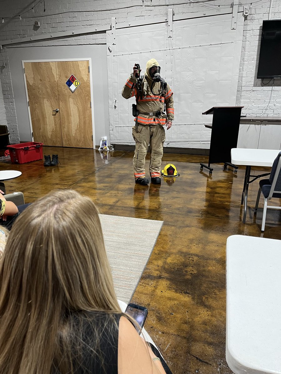 str8st's tweet photo. Appreciate the amazing team at The Lampstand for coordinating a career day for the girls to learn about law enforcement and fire fighting today. Appreciate the hard working first responders and for sharing today. https://t.co/oZl5iU8ROw