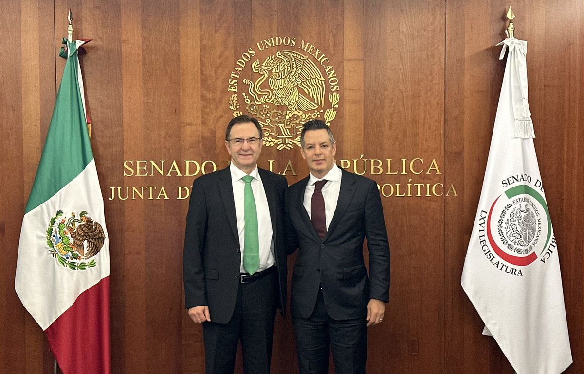 alejandromurat's tweet photo. Hoy, en la Comisión Permanente del Congreso de la Unión, ratificamos el nombramiento de Esteban Moctezuma Barragán como Embajador Extraordinario y Plenipotenciario de México ante el Reino de Bélgica y la Unión Europea, concurrente ante el Gran Ducado de Luxemburgo.

Le deseo el mayor de los éxitos en esta importante encomienda para fortalecer la relación entre México y nuestros socios europeos.

@emoctezumab 
@SRE_mx