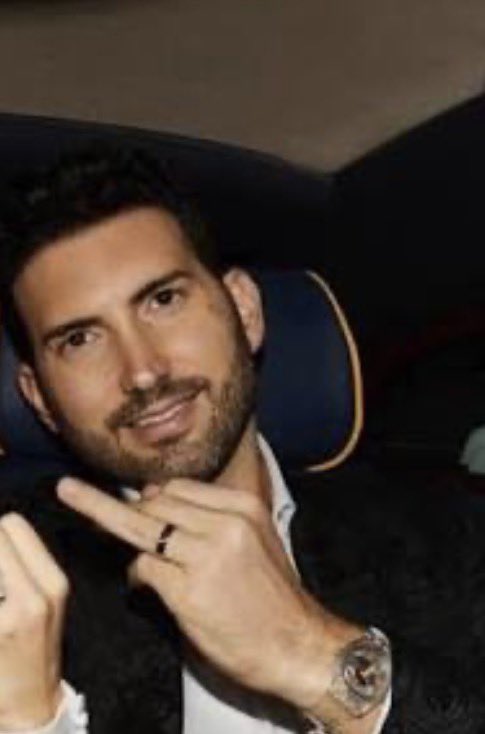 luich_13's tweet photo. Karim en estos momentos 😂 https://t.co/8qnxo3HcmW