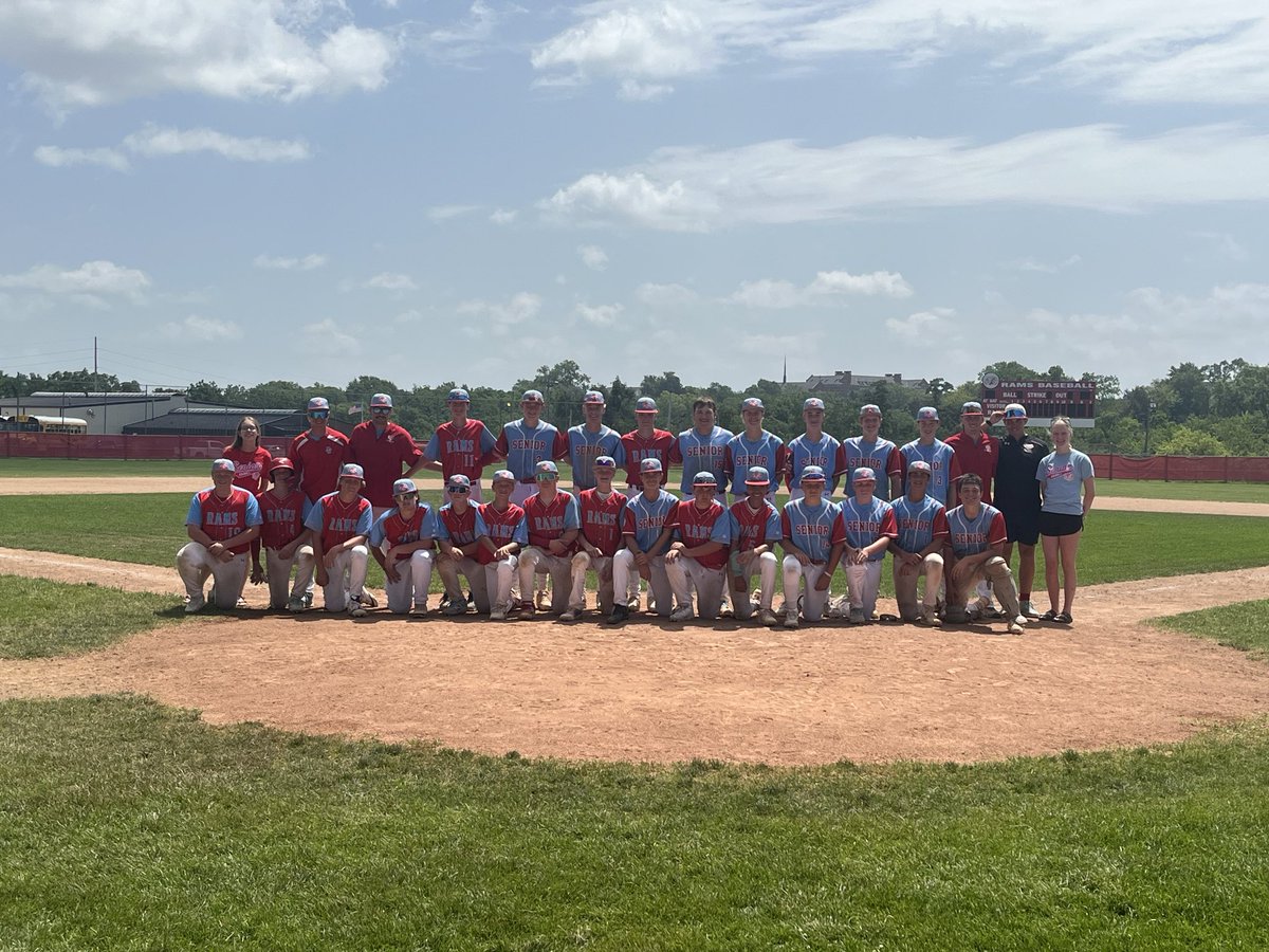 baseball_dshs's tweet photo. Annual Red v. Blue Freshman game to end the season. Blue won 12-2 but proud of the players and coaches hard work this season!

#Family https://t.co/vHeCgtCTck