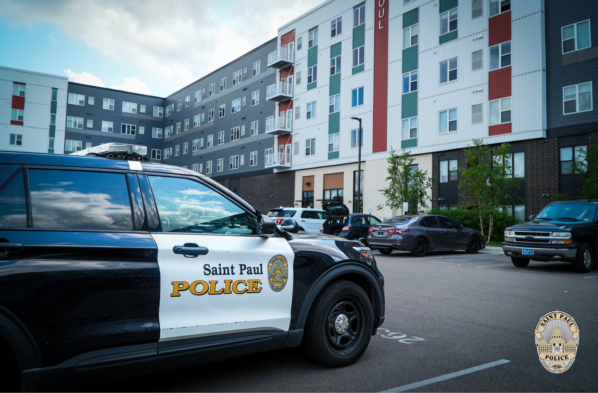 sppdmn's tweet photo. DEATH INVESTIGATION: Saint Paul Police officers are currently at the scene of a death investigation on the 100 block of Robert Street South. There is no threat to the public. https://t.co/u6EftkezJV