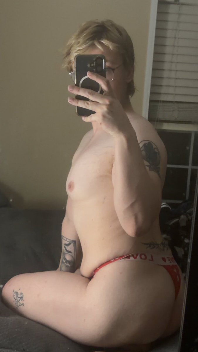ar66625's tweet photo. intro post !!!
hi #nsfwtwtً  i go by a, i’m #nb male who is 25 :) here to make friends, look hot, and be a #gay slut with other sluts. 
dm for any inquiries or to be moots. 
i do plan on doin sum for tips as it is much appreciated (but will never be asked for) 
🖤😵‍💫😈🫶 https://t.co/3WFVcPvk9q