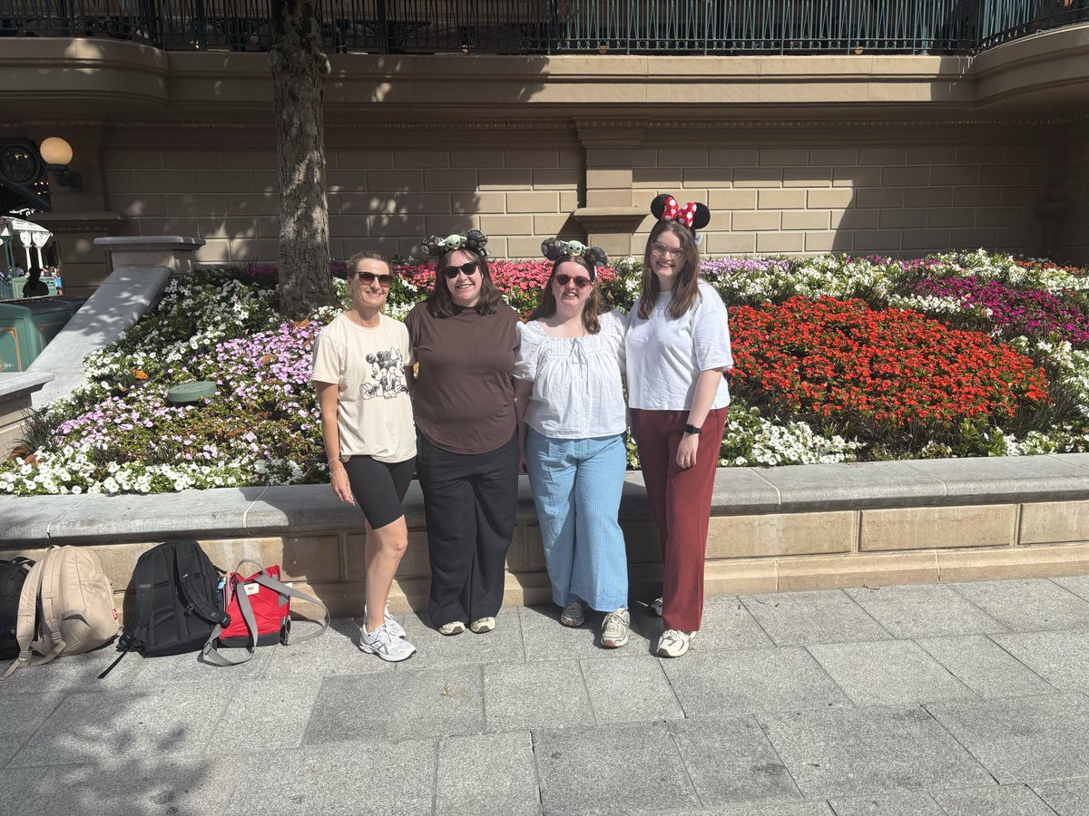 OMAParis2026's tweet photo. Lucky enough to spot 4 princesses at once!!!!!👑👑👑👑 https://t.co/eoEJzMijTc