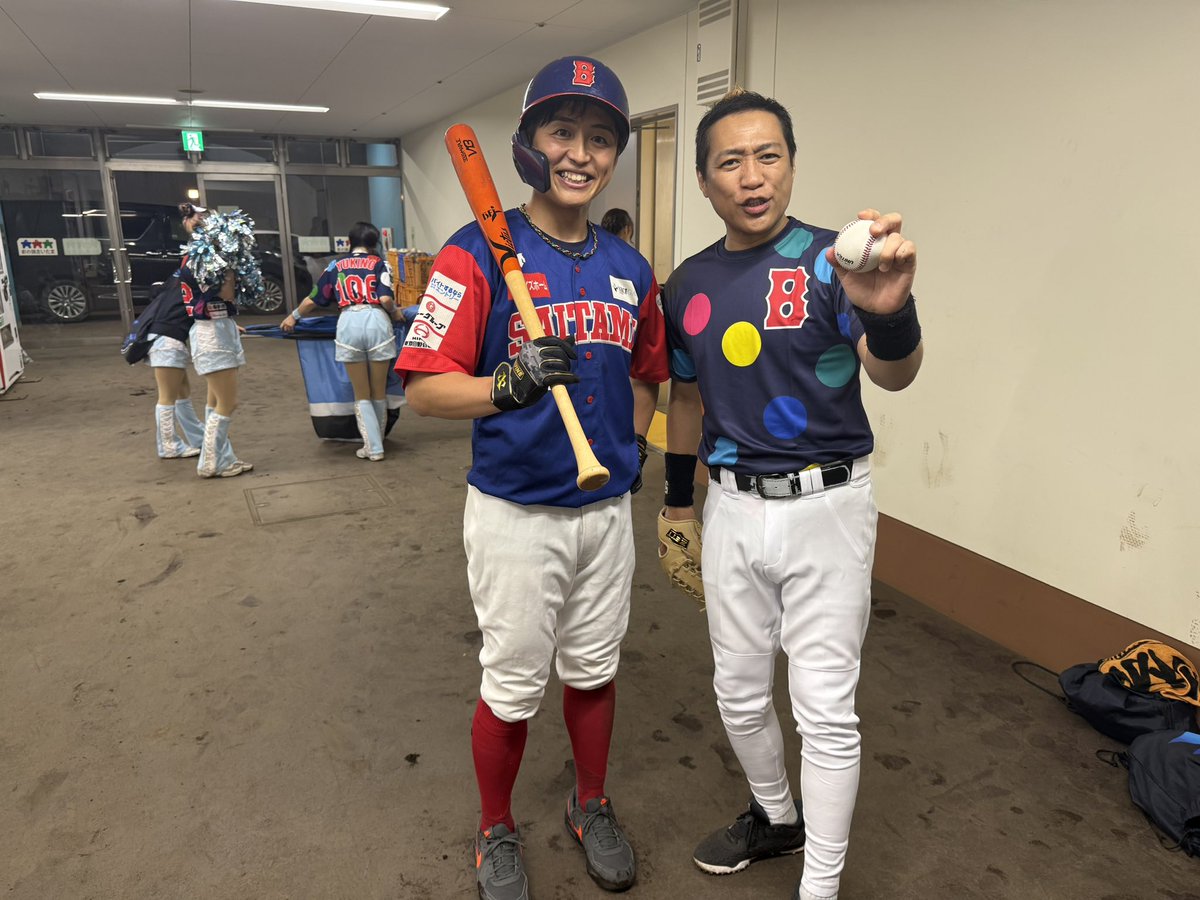 kck_16tm's tweet photo. はなわさん！
始球式ではありがとうございます⚾️

@musashi_bears 
@toshikiyamazaki 
@onsendojo 
@hanawa_bassman https://t.co/NB6i9qZ8N9
