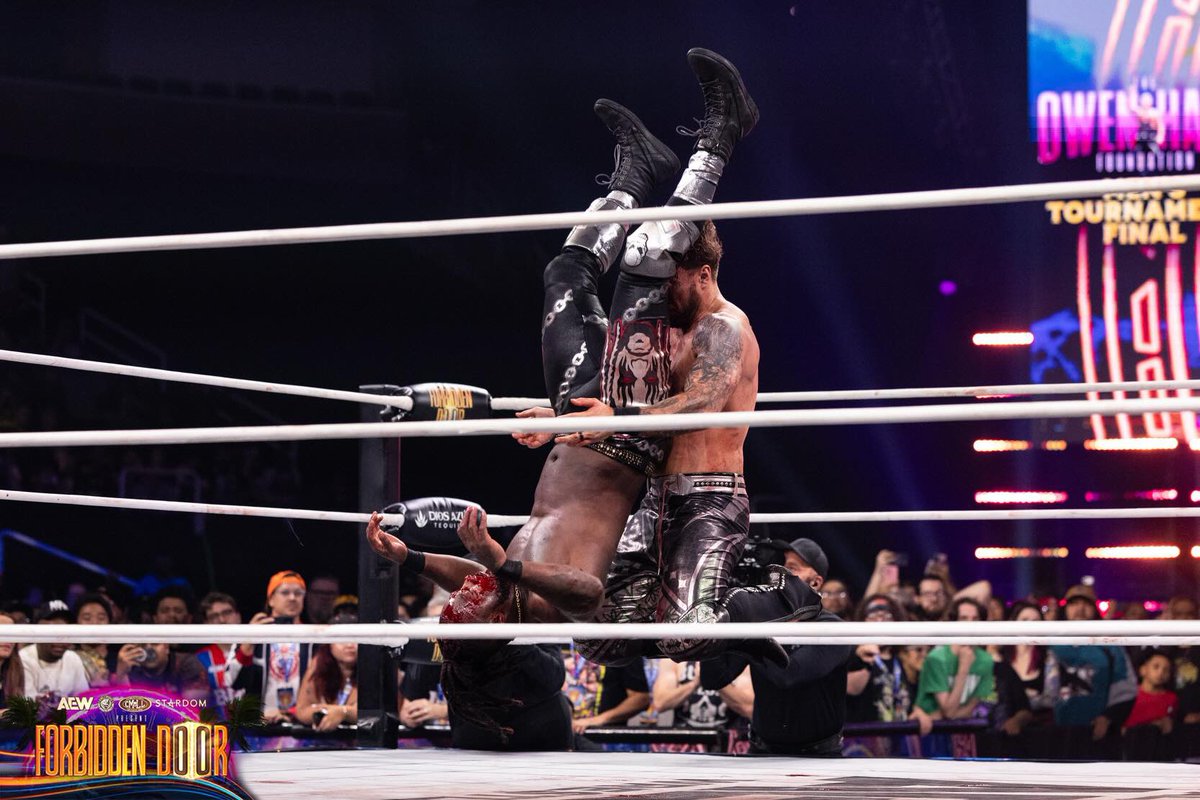 WillToSoar's tweet photo. The noise.
The atmosphere.
The pressure.
People think pressure scares me.

Nah.

Pressure’s a privilege.

Pressure means you’ve earned your spot.

Pressure means you’ve become someone worth betting on.

And after #AEWForbiddenDoor… after surviving @HouseMadeName… https://t.co/rDc1KPbvbw