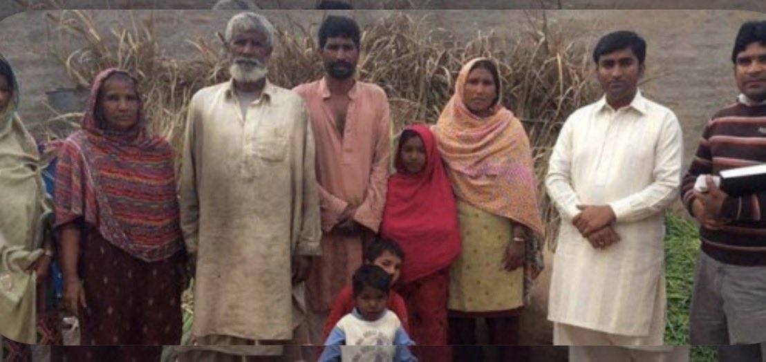 dontworry__10's tweet photo. @Sabb587 @rindraider These are African Bantus of east Africa who were brought by Arab and Baloch mercenaries during kalat and Omani empire. They live on the Balochistan coast and speak balochi 

Punjabi comparing themselves with African Bantus now 🤣🤣 https://t.co/RnPABeKo5O