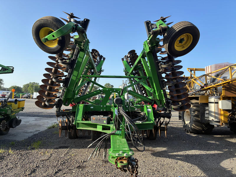Mowrey_Auction's tweet photo. 2023 John Deere 2623VT, 30', 7.5" Spacing, 22" Blades, Rock Flex, Rolling Basket, Hydraulic Pitch Adjustment. Asking $29,900. https://t.co/AvsNPe2VSN
