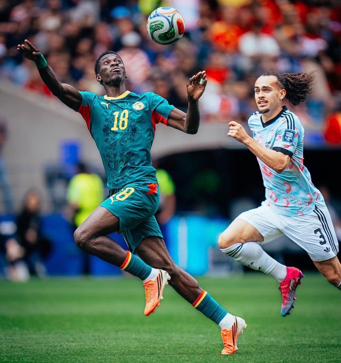 Dieyeart's tweet photo. Le contrôle d’Ismaïla Sarr est à enseigner dans toutes les crèches 🇸🇳♥️♥️ https://t.co/G6hfSnnbiC