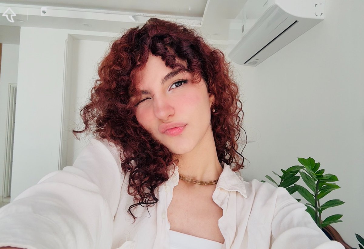 sewtaree's tweet photo. Ducky kiss? https://t.co/X1FKFigkF5