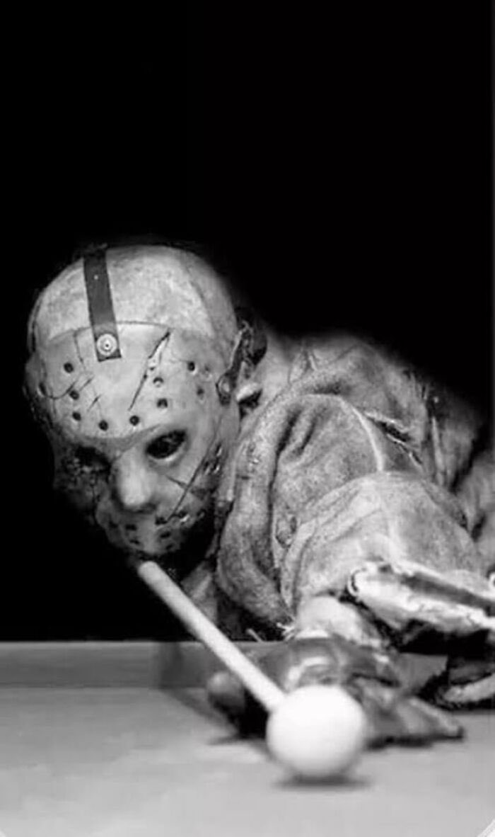 BotanicMoney's tweet photo. @horrorsthetics Love behind the scenes photos from horror movies https://t.co/egNdRTxnPf