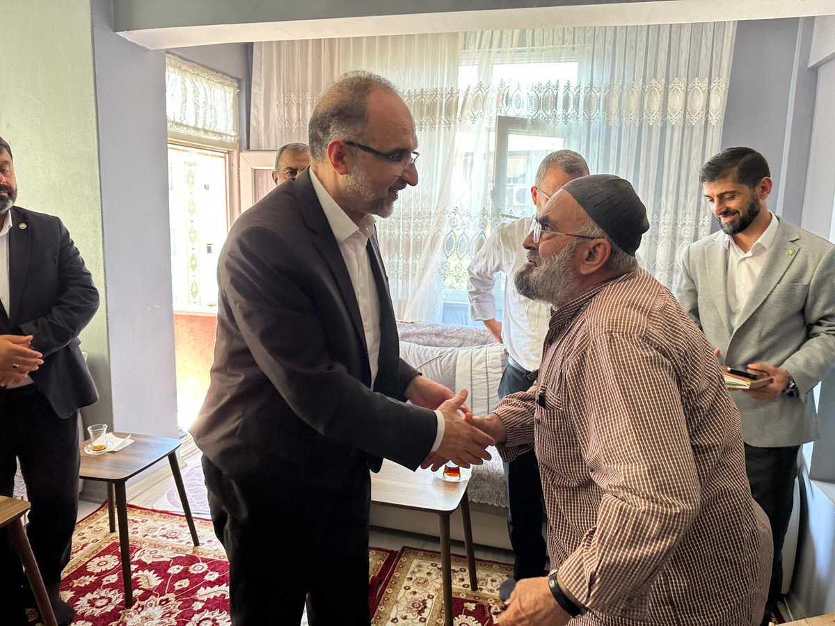hudaparkocaeli's tweet photo. Genel Başkan Yardımcımız Sayın İshak Sağlam, Kocaeli İl Başkanımız Ali Çiftçioğlu ve beraberindeki heyet; Gebze, Darıca ve Çayırova'da çeşitli ziyaret ve temaslarda bulundu. https://t.co/685WNvaVsT