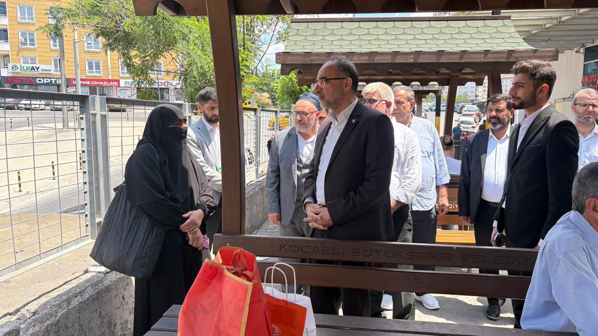 hudaparkocaeli's tweet photo. Genel Başkan Yardımcımız Sayın İshak Sağlam, Kocaeli İl Başkanımız Ali Çiftçioğlu ve beraberindeki heyet; Gebze, Darıca ve Çayırova'da çeşitli ziyaret ve temaslarda bulundu. https://t.co/685WNvaVsT