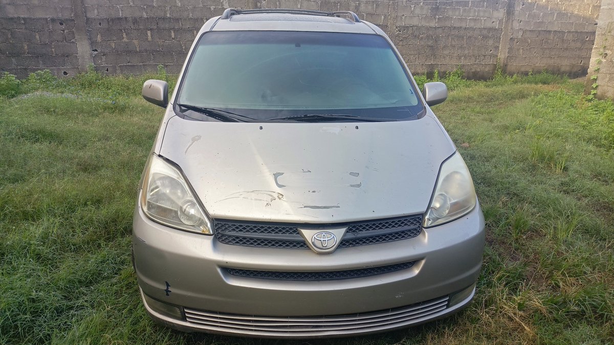 Hayorbolt's tweet photo. 2005 foreign used sienna XLE
Recent entry
Accident free
Extreme full option
Two power doors
Power boot
V6 engine(3.3) 
All custom documents intact

Price: 11m

Location: lagos https://t.co/pYsJFQRDkJ