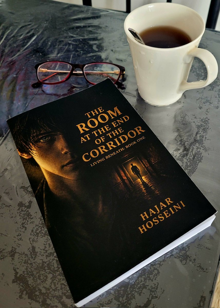 HosHy13's tweet photo. @KindlePromos He entered the psychiatric ward under a false name.
The head nurse recognized him anyway.
A dark psychological coming-of-age about trauma, identity, friendship, obsession, and survival.
The Room at the End of the Corridor
https://t.co/N8c0bIRIoH

 #ShamelessSelfpromoWednesday https://t.co/NbTKiCOmXA