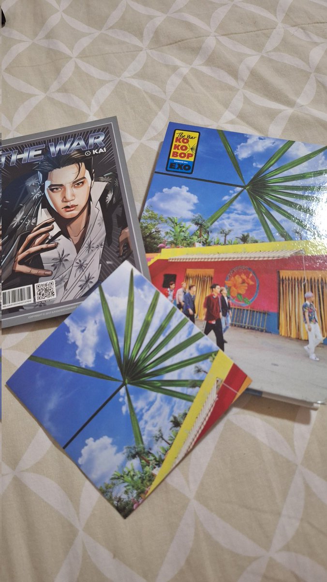 velvesite's tweet photo. SCRR O ALBUM LACRADO NAO VEIO PHOTOCARD 😭😭 https://t.co/CfiStRp4oT