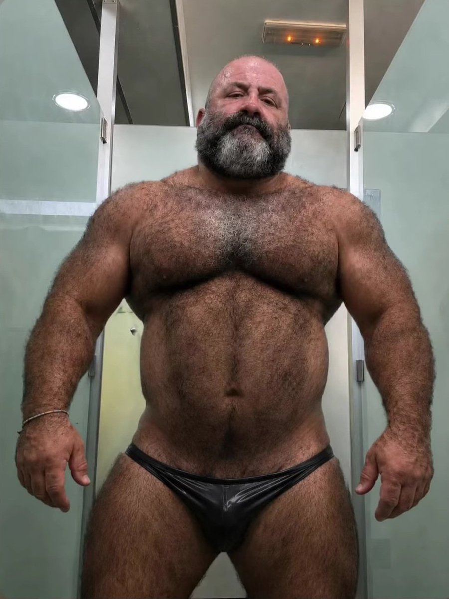 Bbear71D's tweet photo. Muscle daddy https://t.co/JikmGNh08T