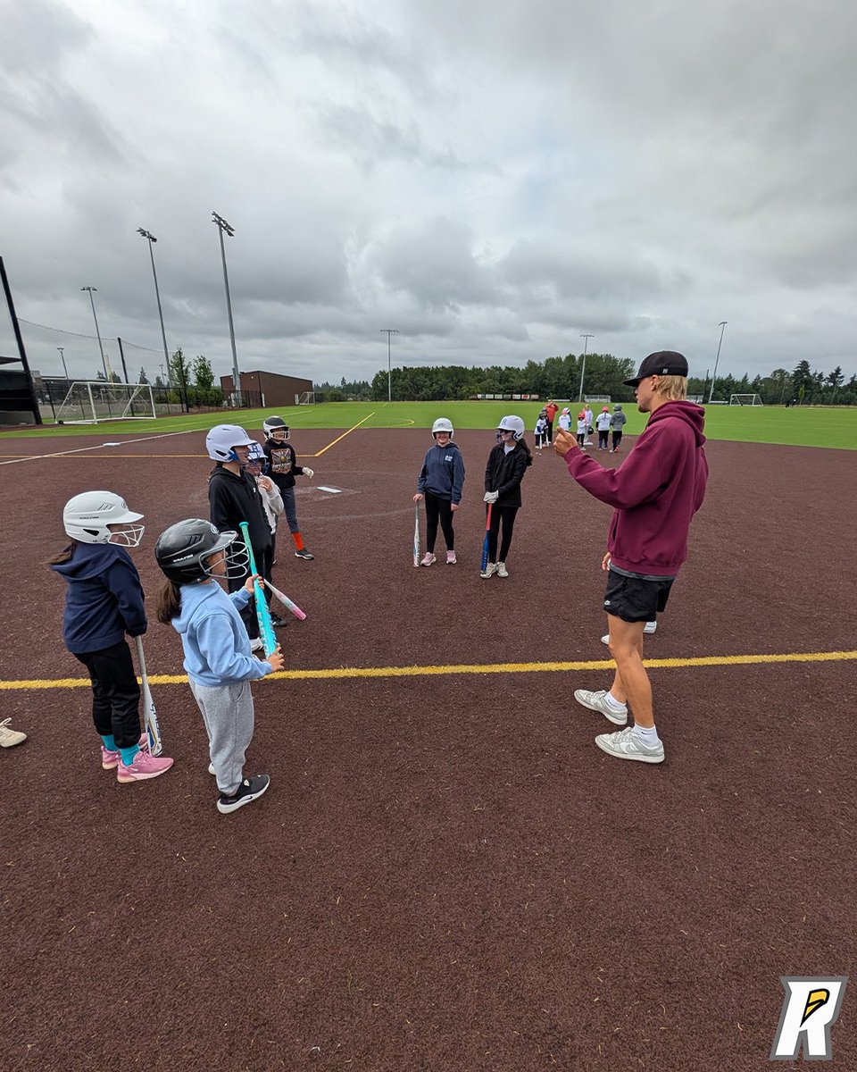 RRaptorsBB's tweet photo. That's a wrap on the Raptors first Youth Baseball and Softball camp of the summer  ⚾
Thank you to all of the young athletes who joined us the past two days to develop your skills 💪

And a BIG thanks to @lesschwab and The Cowlitz Indian Tribe for making our youth camps possible! https://t.co/zS6DKyZukD