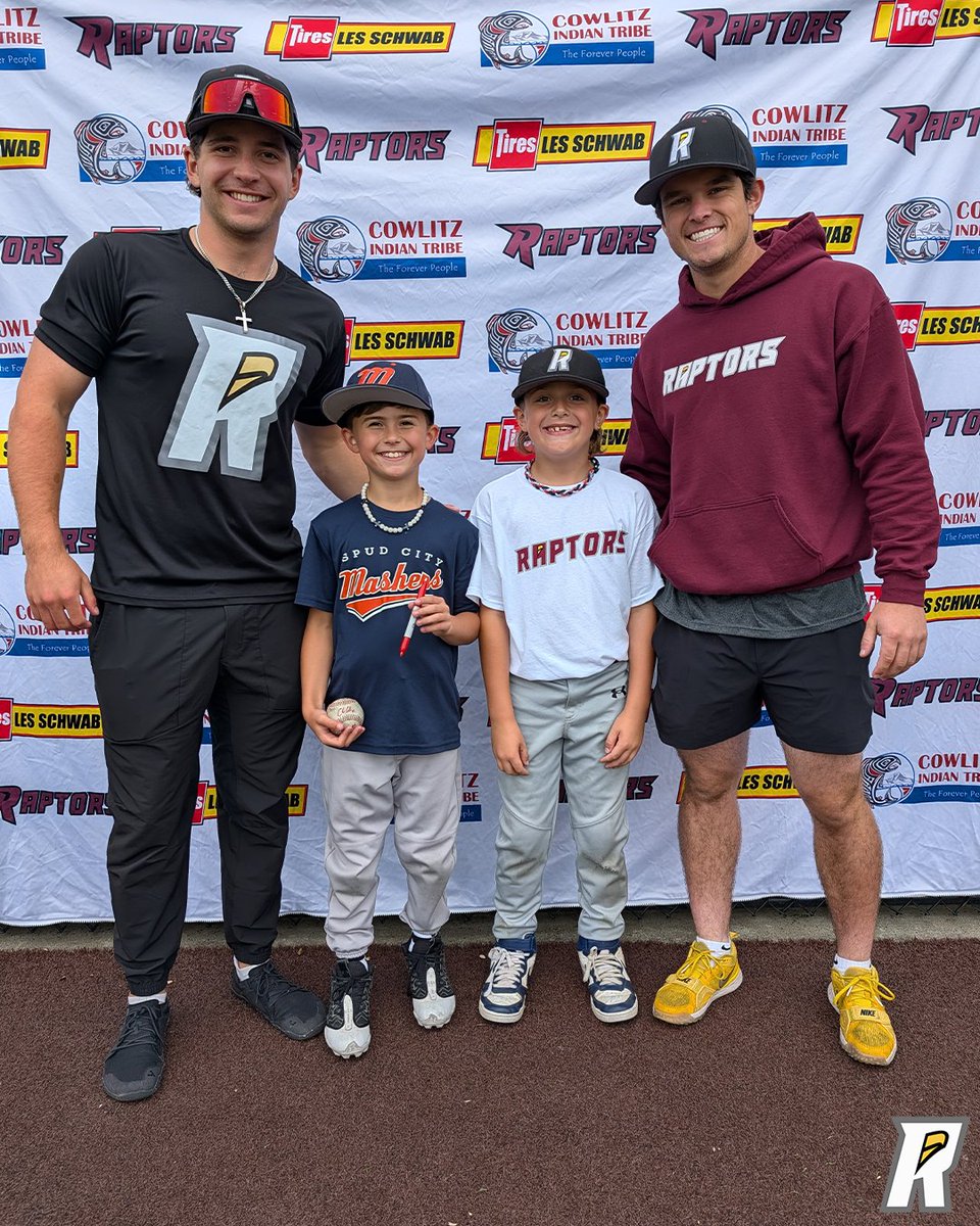 RRaptorsBB's tweet photo. That's a wrap on the Raptors first Youth Baseball and Softball camp of the summer  ⚾
Thank you to all of the young athletes who joined us the past two days to develop your skills 💪

And a BIG thanks to @lesschwab and The Cowlitz Indian Tribe for making our youth camps possible! https://t.co/zS6DKyZukD