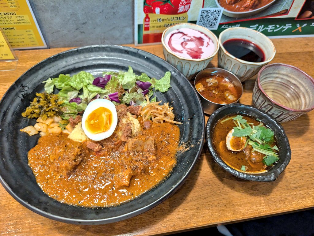 2日(曜日)営業のお知らせ ☀️昼の部11時~14時 🌛夜の部17時~19時半