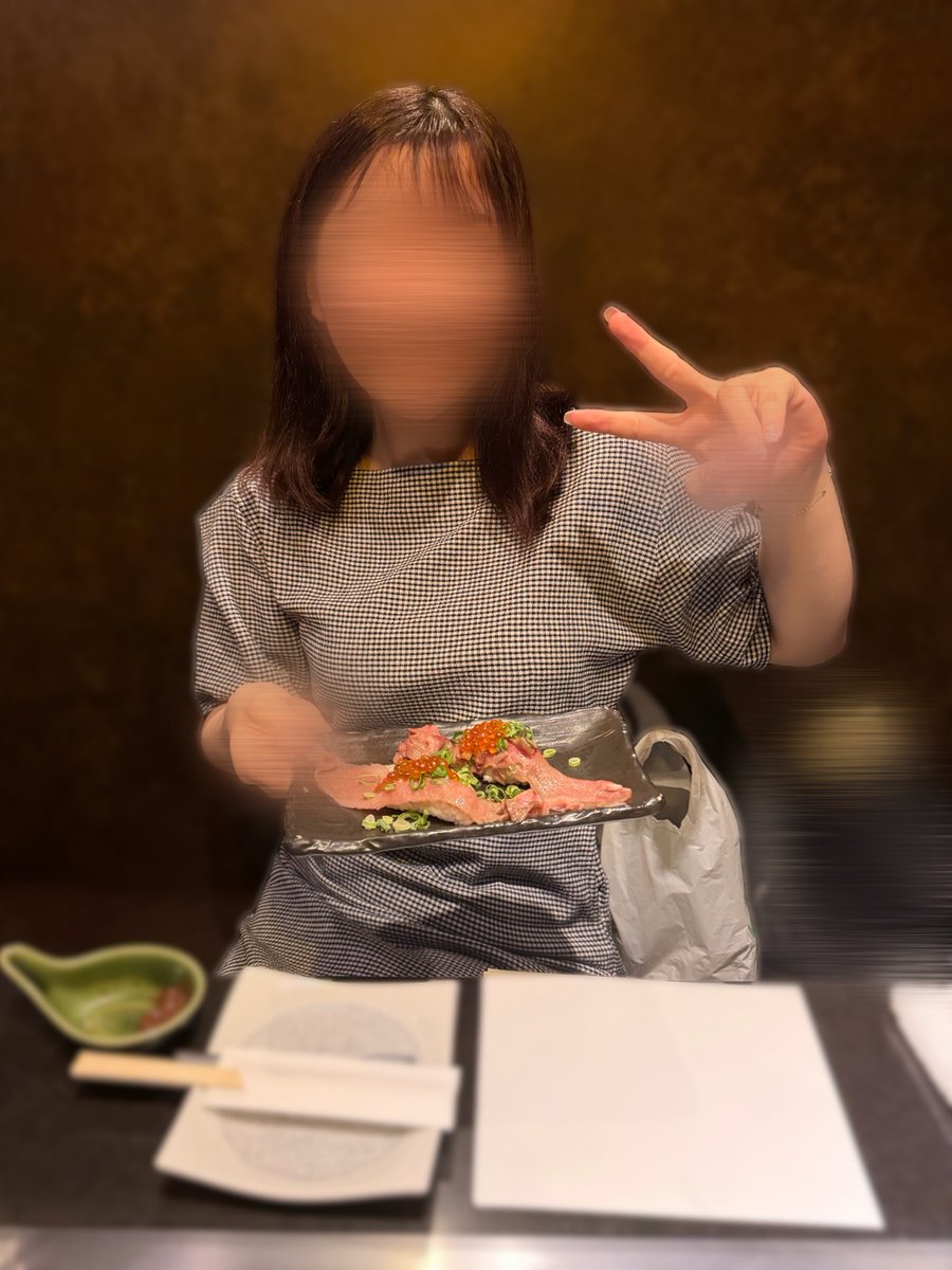 007sp_sas_ss's tweet photo. 先日も推しのみちゃんとご飯しましたー！
今夜は自分が食べたかったお好み焼き、そしてみちゃんが食べたかったもんじゃとまさかのまたまたオイスター登場！
うかつだったW早々にぺろり！
お互い腹パンになりました
今回も傘、店員さんとみちゃんの笑ポイントをとらえましたよ！

アカと写真掲載許可済 https://t.co/HBkk16g0PB