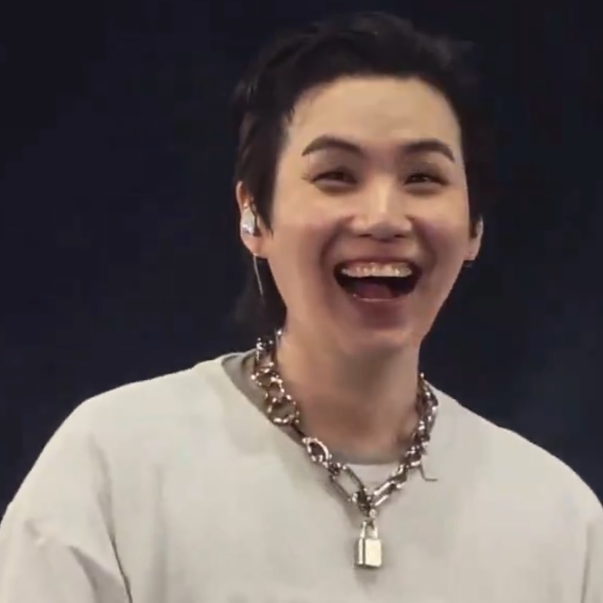 mnisnooze's tweet photo. happiness looks the best on you yoongi https://t.co/jKkz2VIRrU