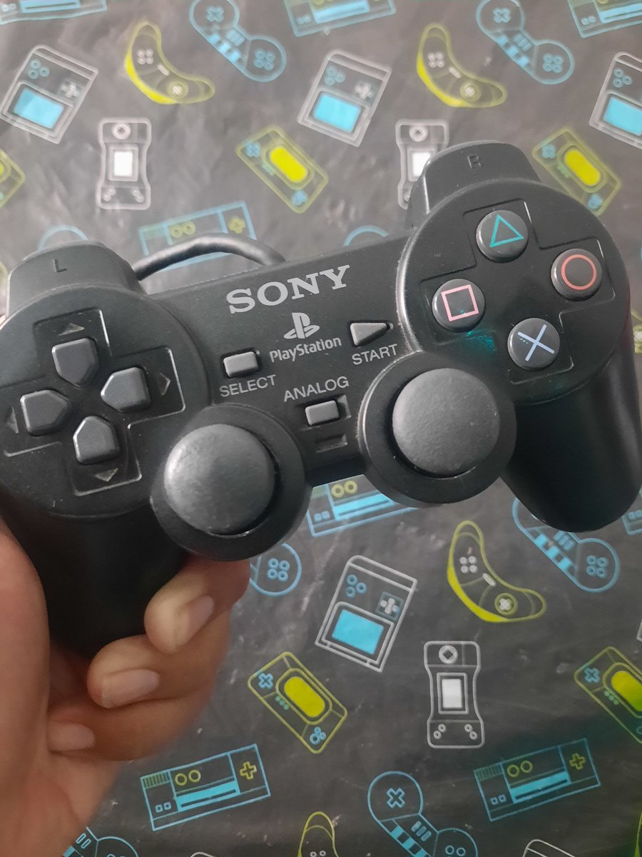 CyberOnyx_'s tweet photo. @RukirinTV Para mi tener esto +con el PC lo compensa todo. https://t.co/6na0xqtKCI