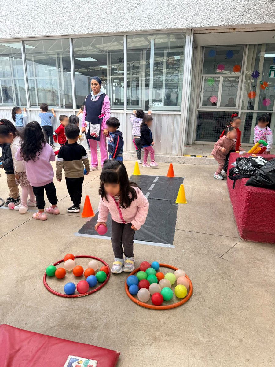 Issste_Zac's tweet photo. 👶✨Como parte del programa recreativo vacacional, el departamento de acción social, cultural y deportiva, a cargo de Ella Sofía Correa Reyes, organizó una serie de actividades deportivas y recreativas a las niñas y los niños de primero de preescolar de la EBDI 23. https://t.co/iejo7QVIf9