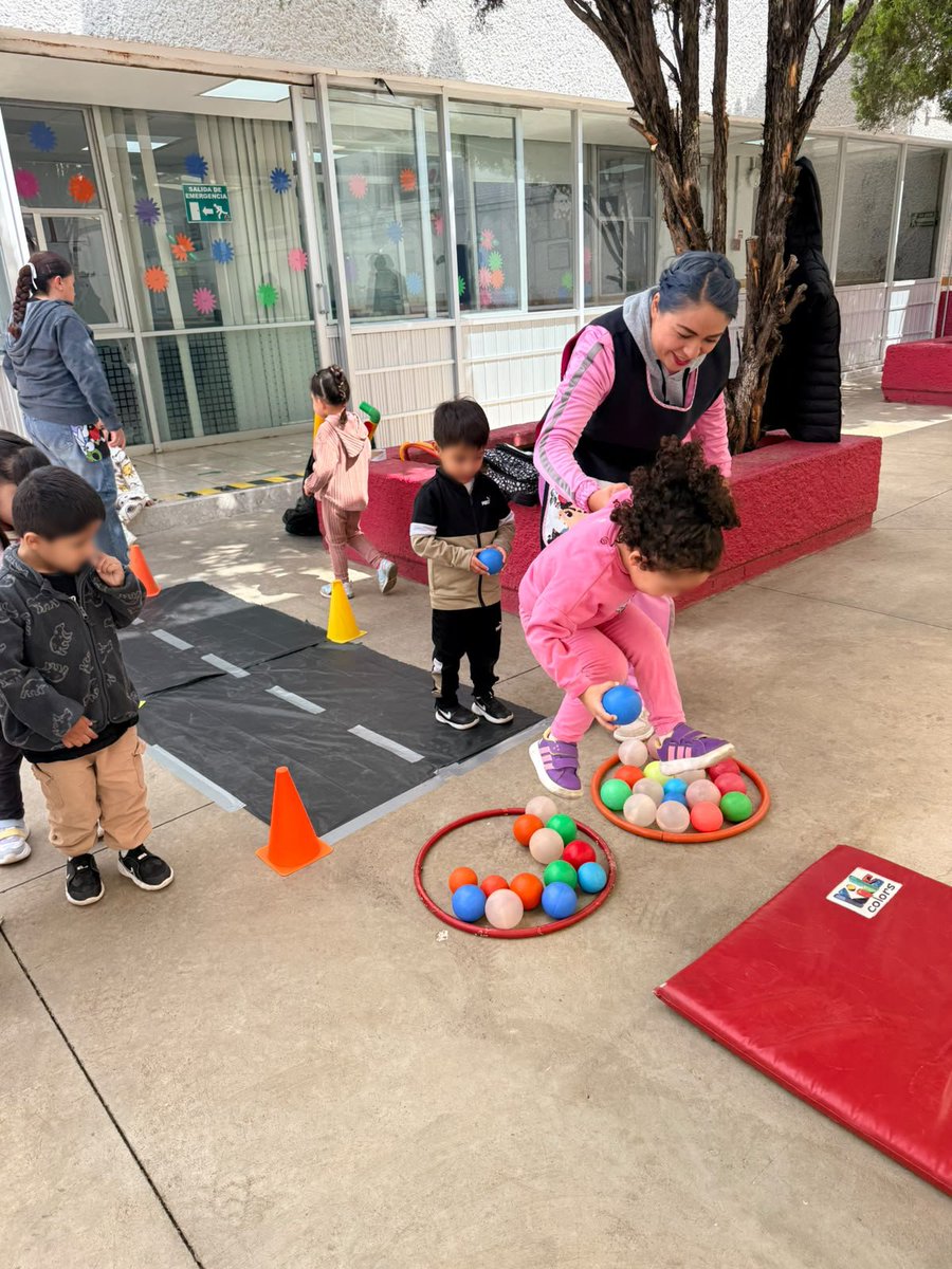 Issste_Zac's tweet photo. 👶✨Como parte del programa recreativo vacacional, el departamento de acción social, cultural y deportiva, a cargo de Ella Sofía Correa Reyes, organizó una serie de actividades deportivas y recreativas a las niñas y los niños de primero de preescolar de la EBDI 23. https://t.co/iejo7QVIf9