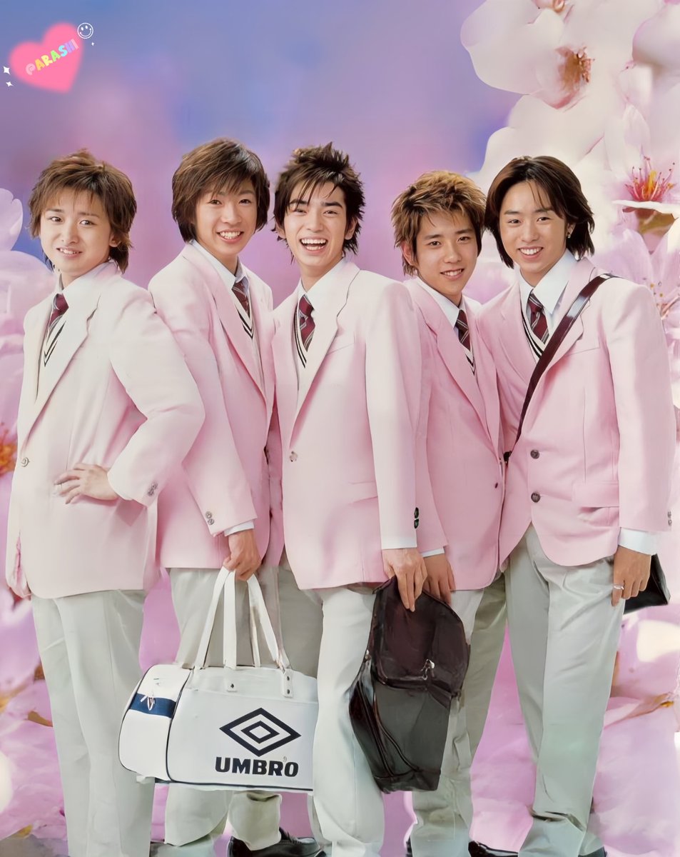 GaDjHSc4pNWZbyT's tweet photo. かわいぃ💚💜💛💙❤️🌈ヽ(〃´∀｀〃)ﾉ
@nino_honmono 
#嵐
#相葉雅紀
#松本潤
#二宮和也
#大野智
#櫻井翔 https://t.co/Vx2pIxDK5P